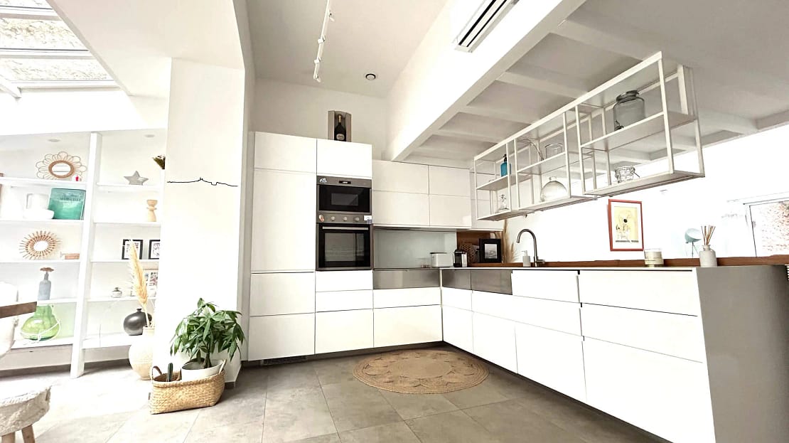 cuisine maison mazargue 13009 piscine immo du cap agence immobilière